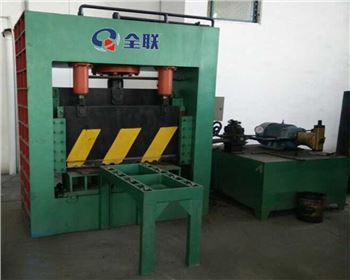 液(ye)壓龍門(men)剪切機(jī)